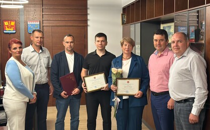 Торжественное награждение ко Дню строителя прошло в администрации Кировского района 