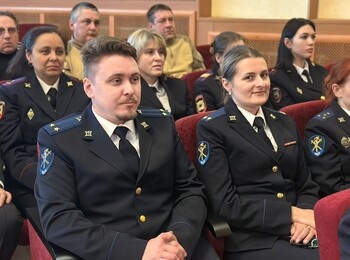 В Кировском районе поздравили сотрудников органов внутренних дел с профессиональным праздником