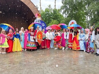 Дождик не помеха детскому мероприятию